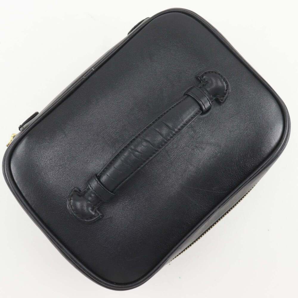 CHANEL Black Pouch - Picture 4 of 14